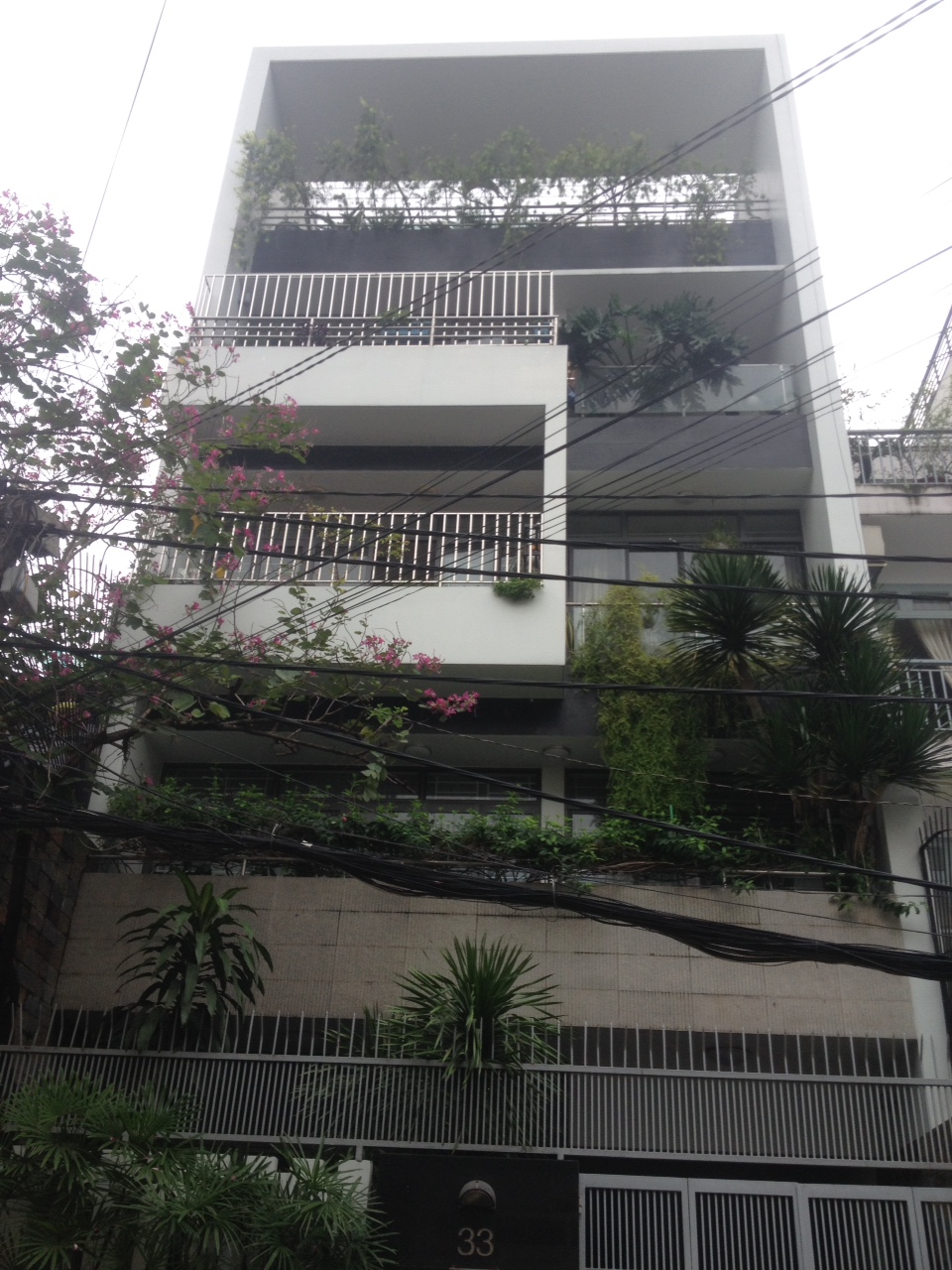 Bán nhà HXH 6m Khánh Hội, P6, Q4, DT: 5x10m, giá 10 tỷ, hầm trệt 3 lầu