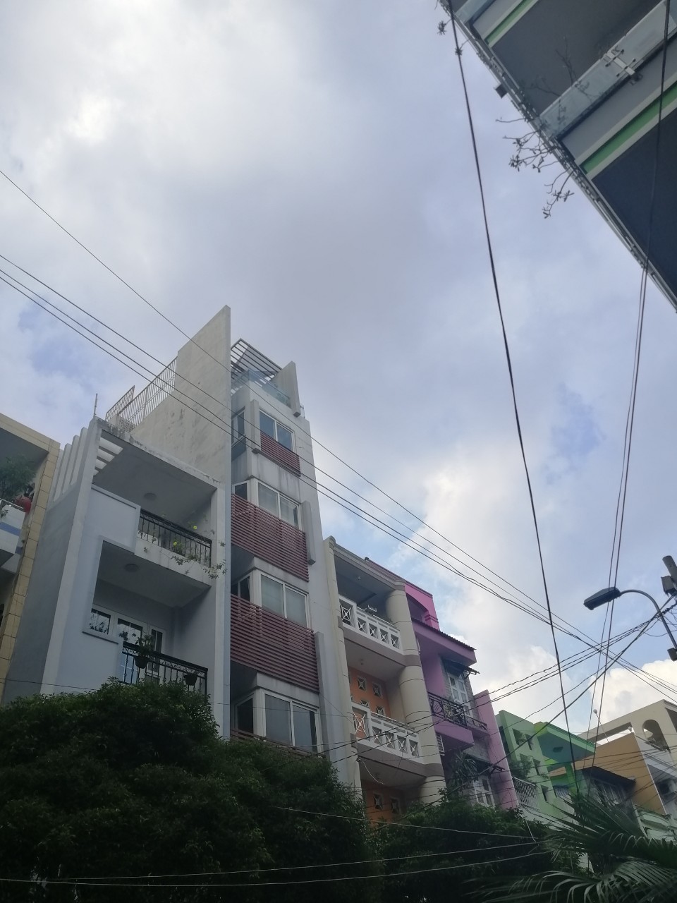 Bán nhà mặt tiền đường Lê Hồng Phong, quận 10, giá 13.4 tỷ