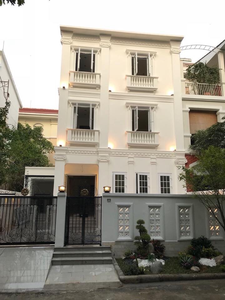 Chính chủ bán nhà phố Hưng Phước, có thang máy, Phú Mỹ Hưng, đường lớn, giá 25.5 tỷ sổ hồng