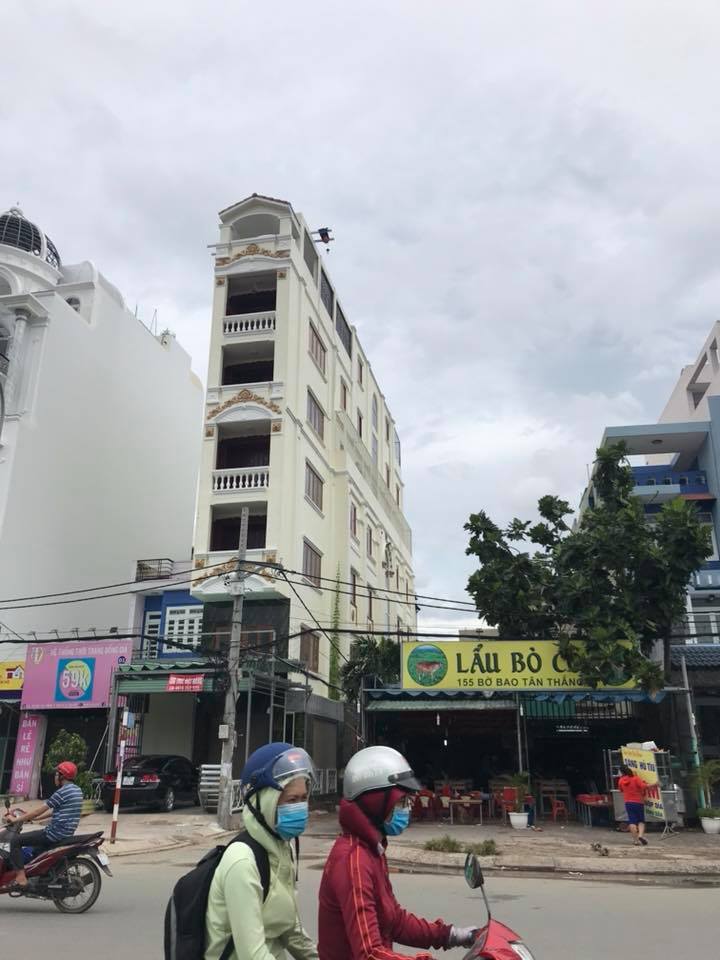 Bán nhà Mặt tiền Q.3, đường Nguyễn Thiện Thuật, 3.5x11, 5 lầu, thuê 50tr, giá 16.2 tỷ.
