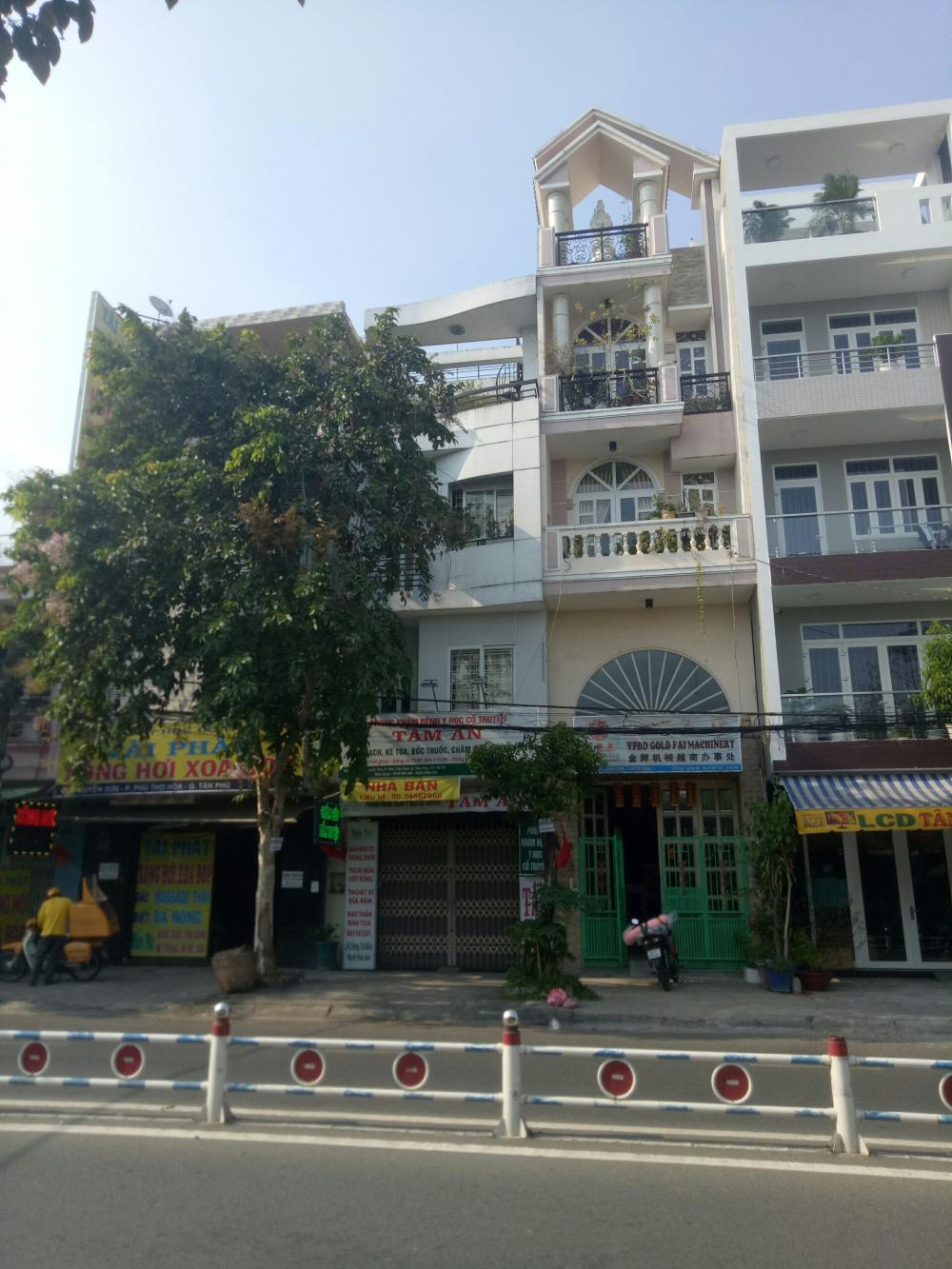Bán nhà  3 lầu DT 4x13m mặt tiền kinh doanh đường Nguyễn Sơn Quận Tân Phú