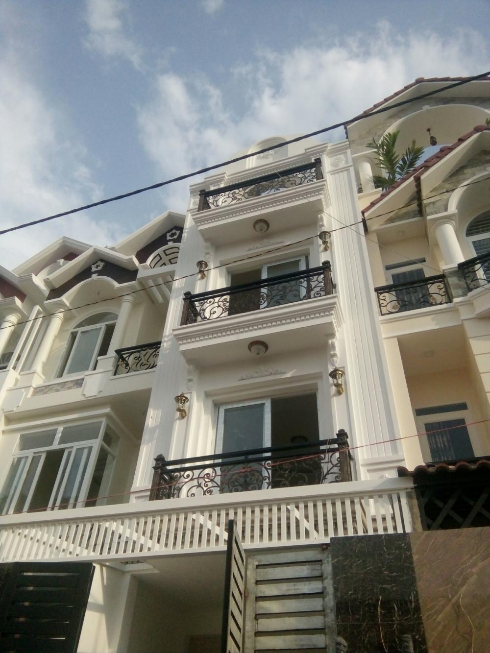 Bán nhà phố 3 lầu mới full nội thất đường Ngô Chí Quốc, p. Bình Chiểu, gần cầu Gò Dưa, giá 3,5 tỷ