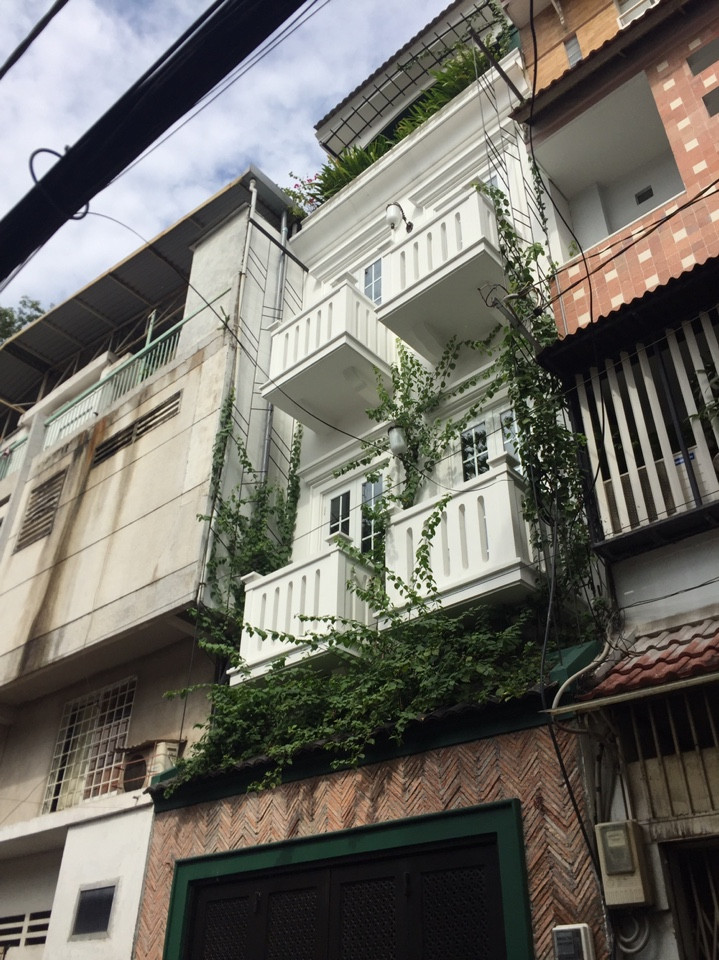 Chính chủ bán nhà Trần Hưng Đạo, Q1, DT: 4x16m nhà 3 lầu giá chỉ hơn 13 tỷ hiện có 11P