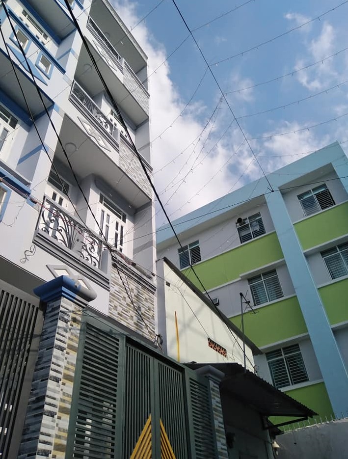 Bán nhà 1/, 3 tấm mới xây, sát UBND Tân Tạo - 1,95 tỷ