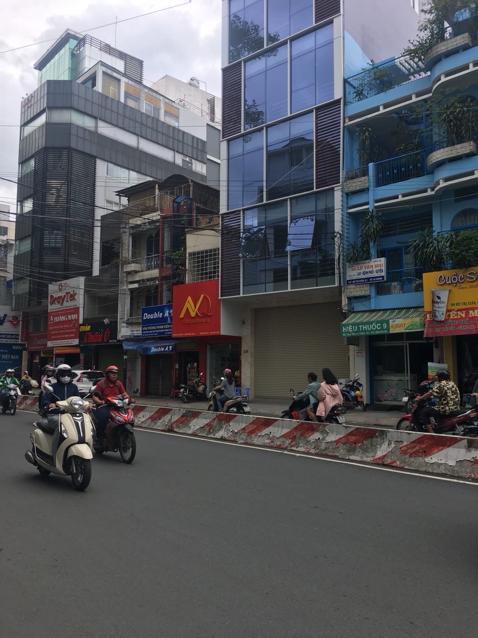 Bán nhà MT đường Thái Văn Lung, P Bến Nghé, Q1, DT: 5,4 x 38M. 