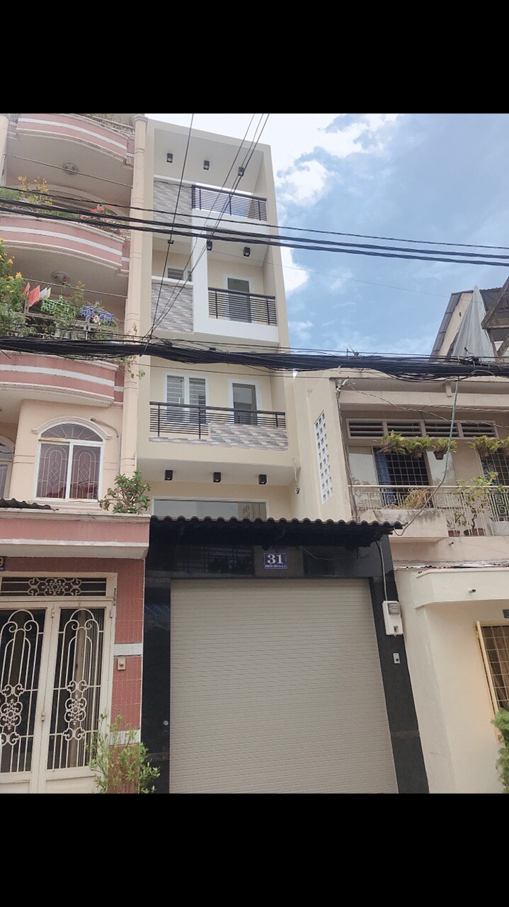 Bán nhà riêng Xe Hơi đậu trước nhà đường Lê Hồng Phong P3 Quận 5 chỉ 6,1 Tỷ