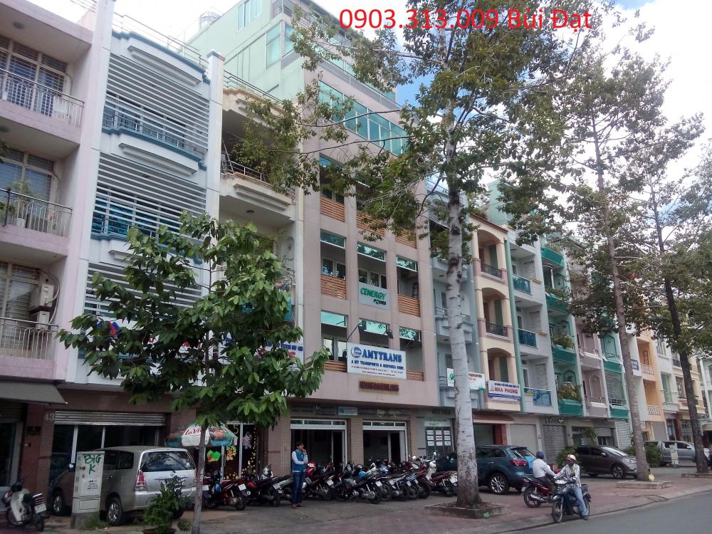 Bán nhà mặt tiền đường Hồ Hảo Hớn, Cô Giang, Quận 1, diện tích : 13x51, với gần 710m2 đất