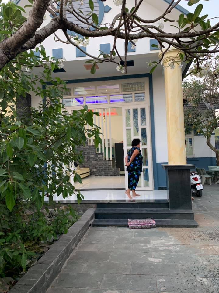 Bán nhà 2 mặt tiền KẾ Uỷ Ban Nd Hòa Phú, Củ Chi. Đường thông ra sông Sài Gòn, 220m2