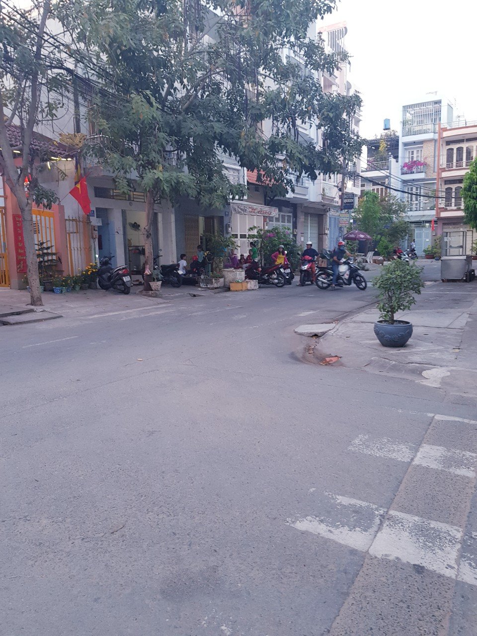 Bán nhà MTKD đường Tỉnh lộ 10, P. Tân Tạo, Q. Bình Tân, 4*28m, khu sầm uất bậc nhất