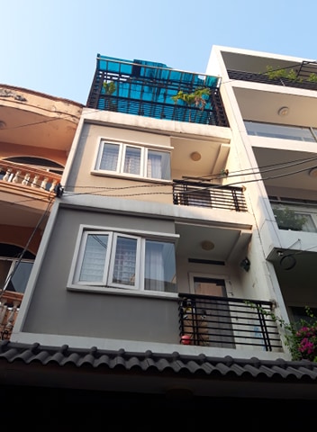 Nhà đường 5m Hồng Lạc, P 10, Q.Tân Bình (4,5 x12.5m), CN 55m2, 2 lầu, giá: 5.6 tỷ