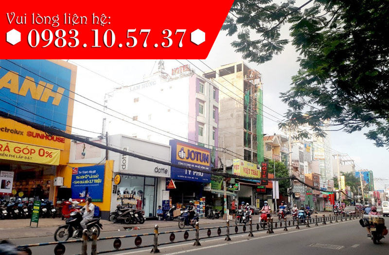 Bán mặt tiền Nguyễn Thị Thập diện tích 20x35 cách Lotte Mart 1km. Vị trí rất đẹp. Giá 180 tỷ. LH 0983105737