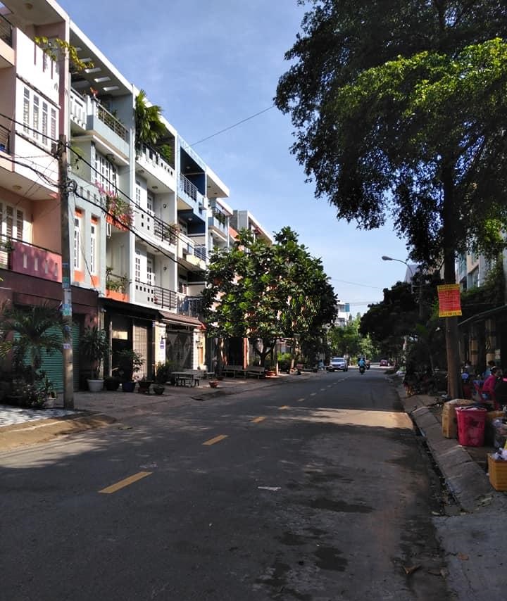 Bán nhà KDC Bình Phú, Q6, 4x12m, 3.5 tấm mới 100%