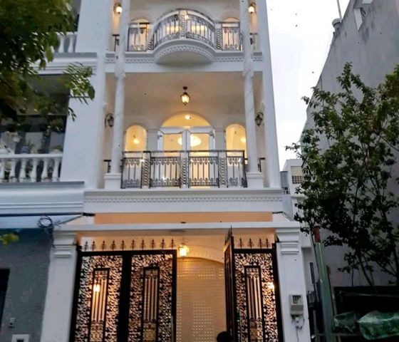 Bán nhà mới đẹp, đường Thích Quảng Đức, 4x17m, giá 9.2 tỷ