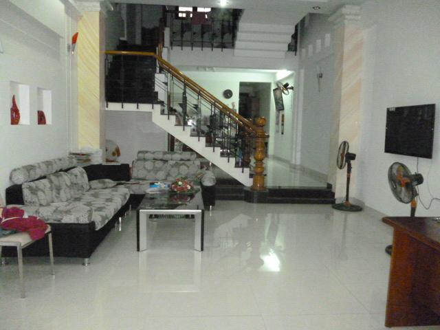 Bán gấp nhà hẻm xe tải phường 17 Bình Thạnh tiện xây CHDV, 113.9m2, chỉ 9.9 tỷ. 