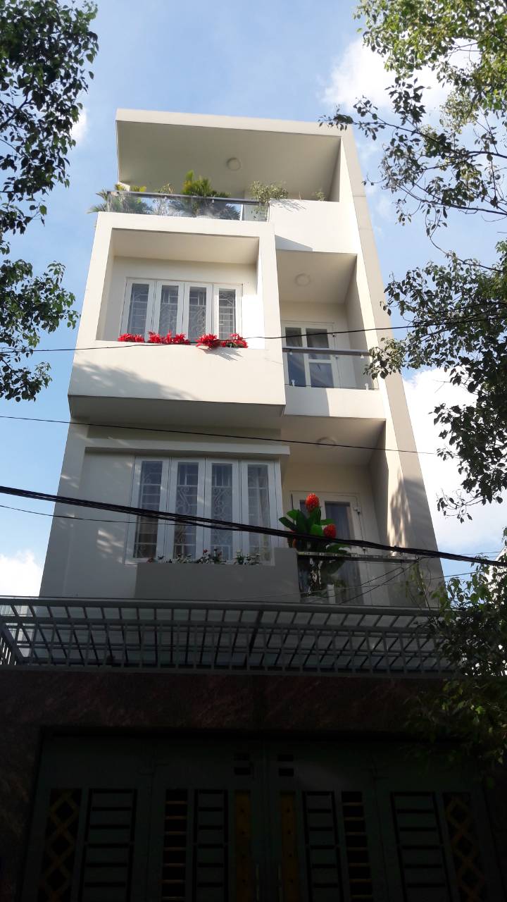 Nhà MT Bạch Đằng có hẻm hậu 4x15m vuông, 4 tầng, giá 9,5 tỷ