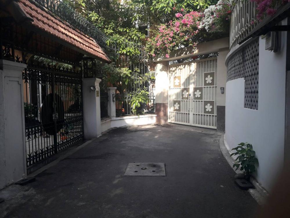  Biệt thự sân vườn 75/ Nguyễn Cửu Vân, Phường 17, Bình Thạnh.