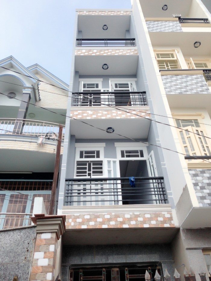 nhà 1 trệt 3 lầu,SHR, gần ngã 4 bình long,AEON Tân Phú