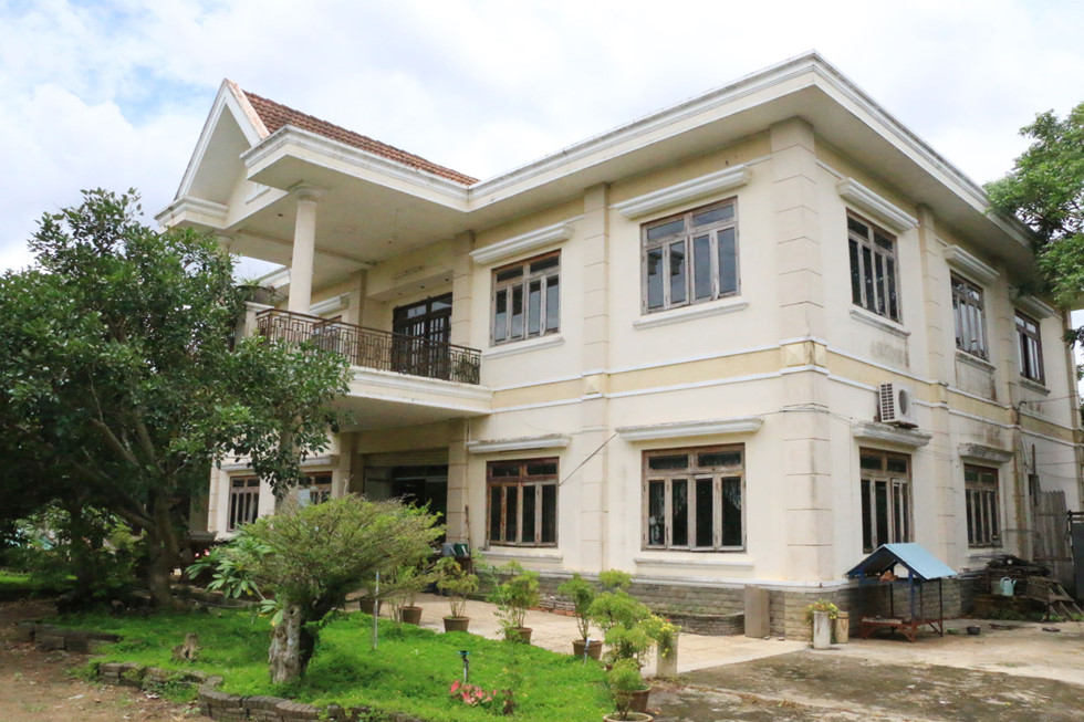 Chủ nhà đi Mỹ cần bán gấp biệt thự 2 mặt tiền khu nội bộ  Lương Định Của, P. An Phú, Q2: