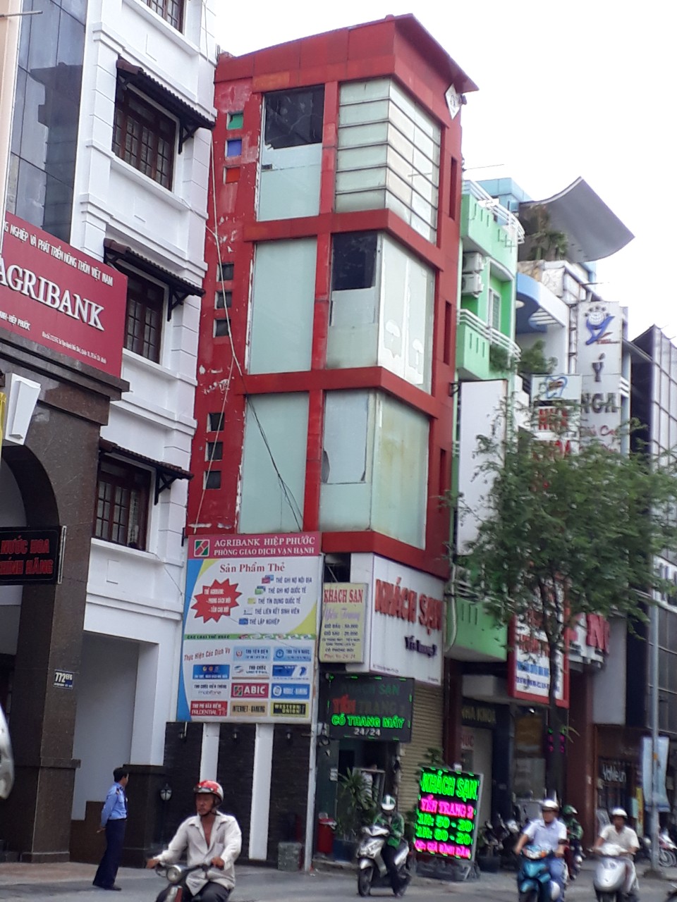 Bán nhà mặt tiền Quận 5, đường Nguyễn Trãi (3.7x20m). Gần ngã tư Nguyễn Trãi - Phú Hữu. Giá 17.3tỷ. 