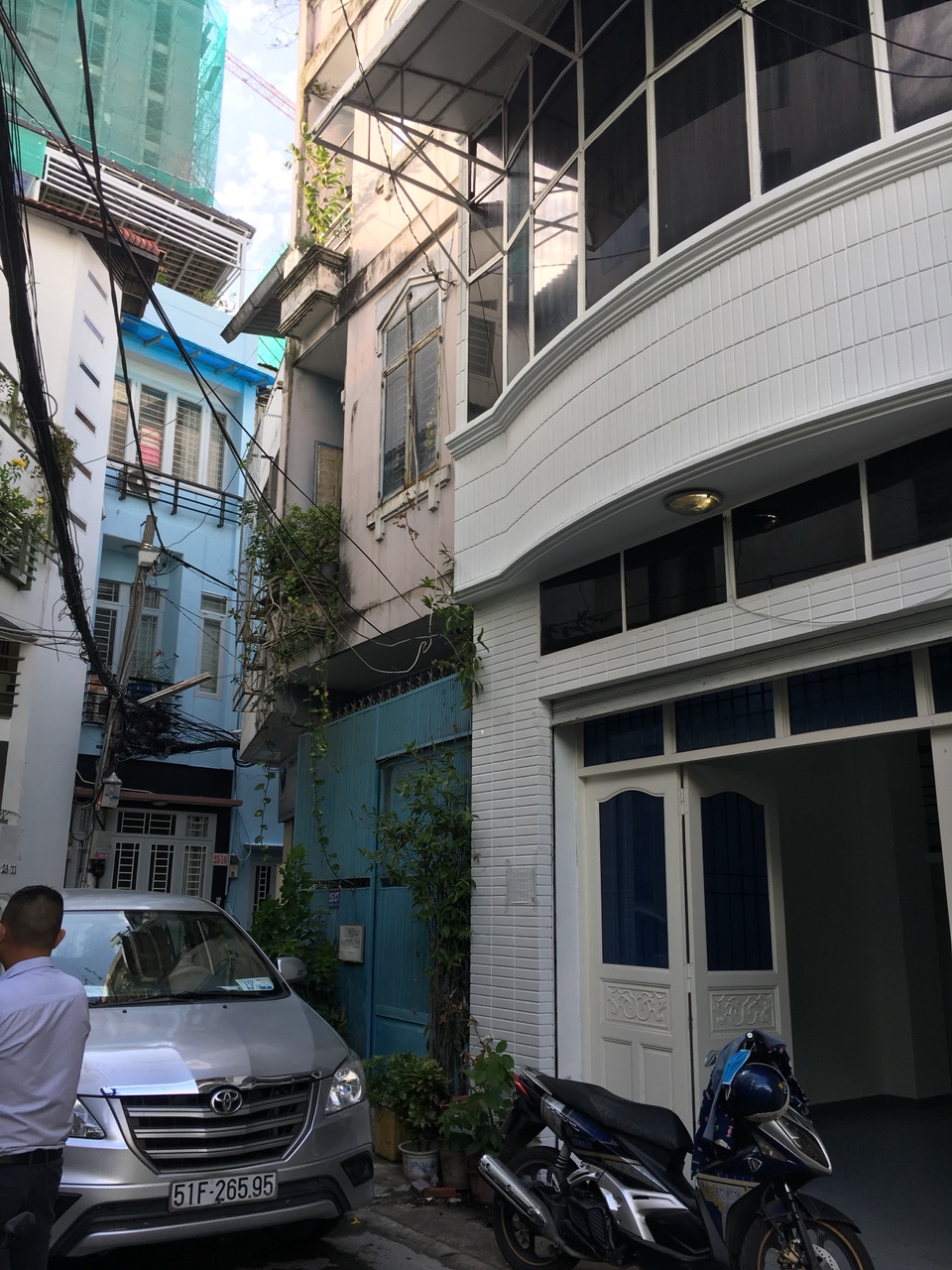 Trả nợ bán gấp nhà mặt tiền Phan Văn Trị P7. DT 45m2, giá từ 14.2 tỷ.