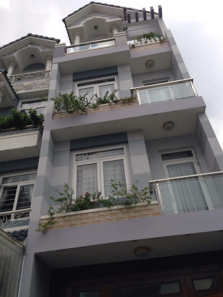 Bán nhà mới xây gần AEON Tân Phú.