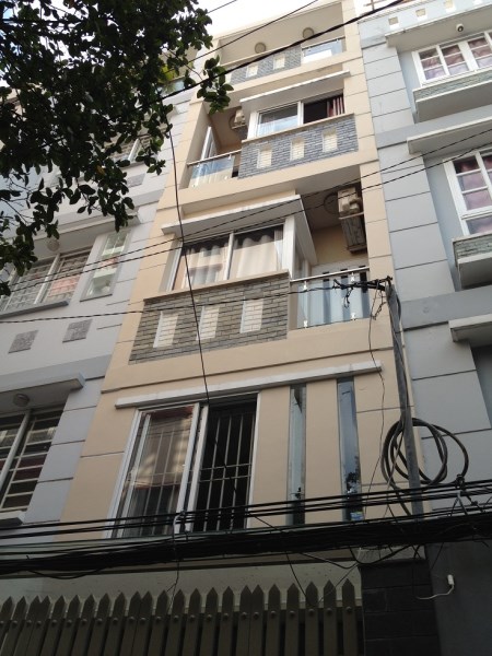 Biệt Thự Bành Văn Trân, 6.5 x 25m2 Phường 7, Quận Tân Bình. Giá: 15.2 Tỷ