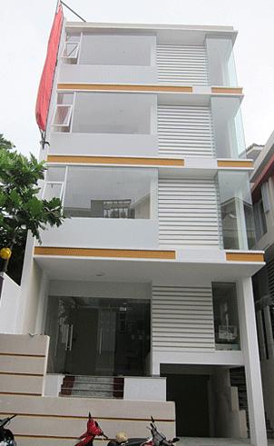 Cần bán gấp nhà mặt tiền Điện Biên Phủ, Q3 DT: 80m2 1T 4L. Giá 31 tỷ. LH 0902.829.660