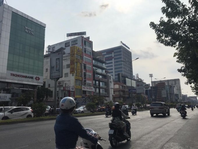 Bán nhà mặt phố đường Lý Thái Tổ, quận 10, DT: (5 x 34m), CN: 160m2, giá 36.5 tỷ