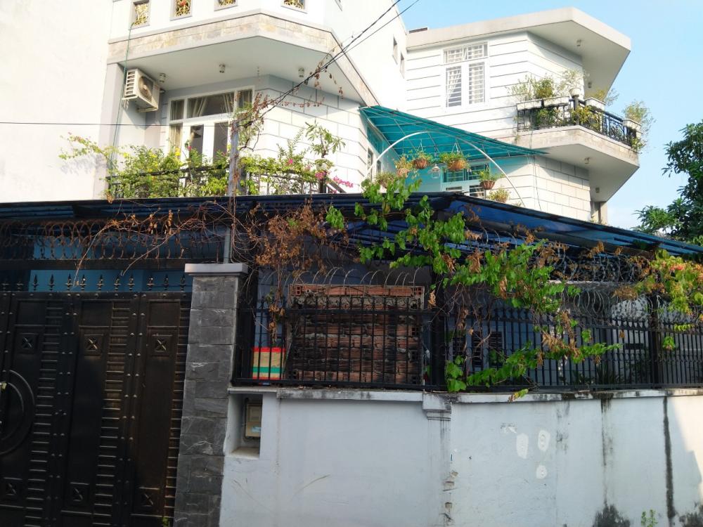 -Cần bán nhà mặt tiền đường 39(đường 6m) Bình Trưng Đông ra Nguyễn Duy Trinh 50m gần điện máy Xanh.