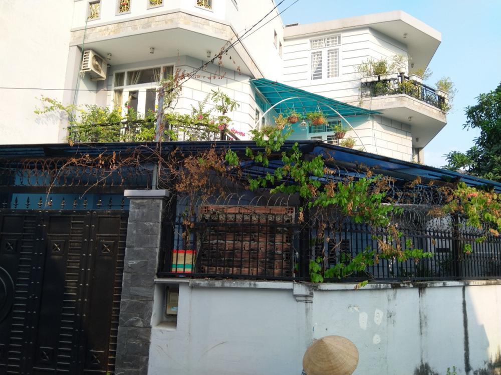 -Cần bán nhà mặt tiền đường 39(đường 6m) Bình Trưng Đông ra Nguyễn Duy Trinh 50m gần điện máy Xanh.