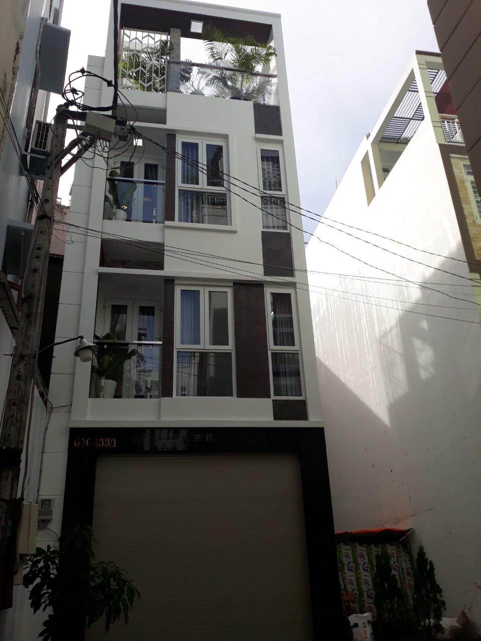 Bán nhà khu kinh doanh đồ điện tử Nguyễn Kim, DT: 3,5x18m, nhà 3 lầu đẹp