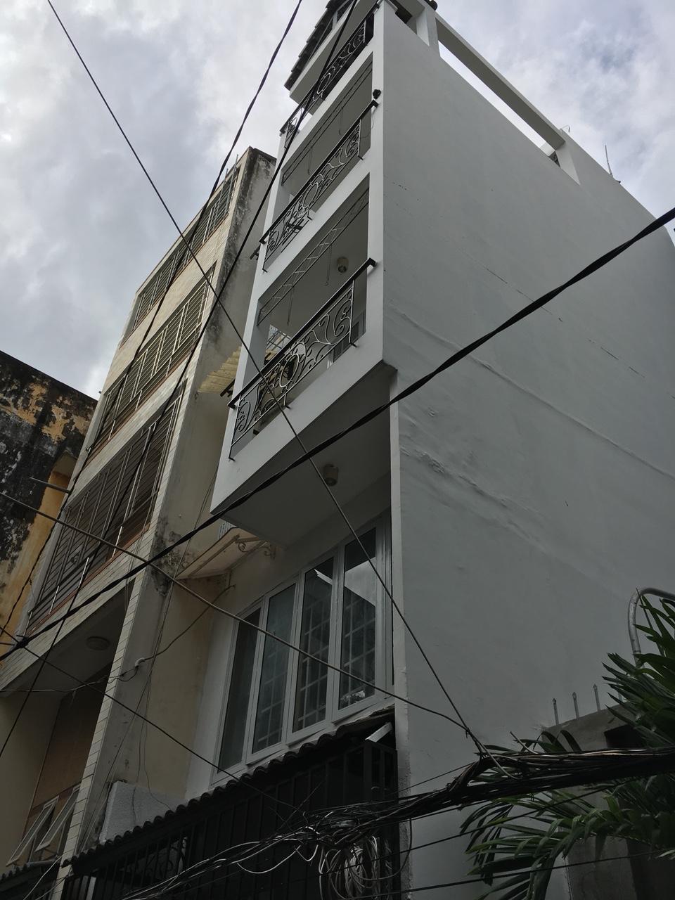 bán nhà mặt tiền Trần Bình Trọng Q5 DT:4.2x16m 5 tầng HĐ thuê 60tr giá chỉ 22 tỷ