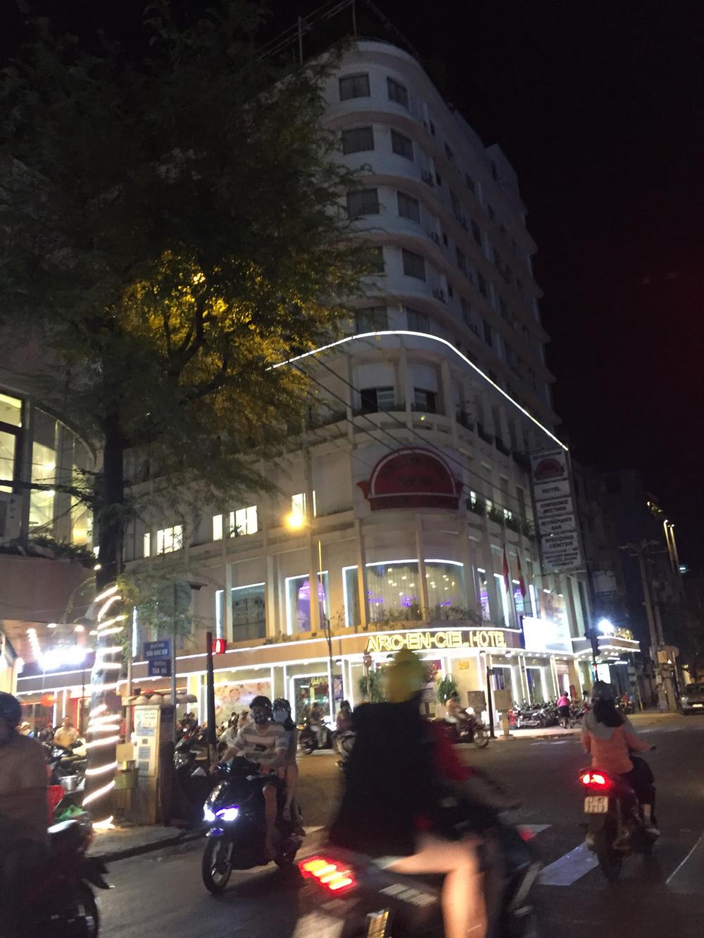 Bán nhà mặt phố tại đường Nguyễn Chí Thanh, P15, quận 5, 4 tầng + lửng Giá chỉ Hơn 21 tỷ
