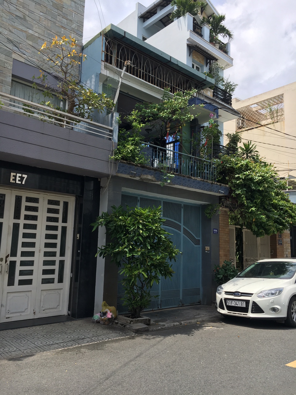 Chính chủ bán gấp nhà Nguyễn Văn Cừ, căn nhà rẻ nhất con đường này