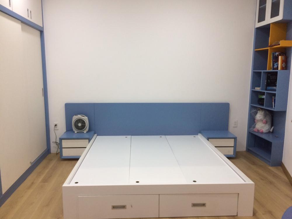 Bán gấp nhà góc 2 mặt tiền Nguyễn Trãi, P. 14, Q. 5, DT: 4 x 18.5m, 6 lầu, thang máy