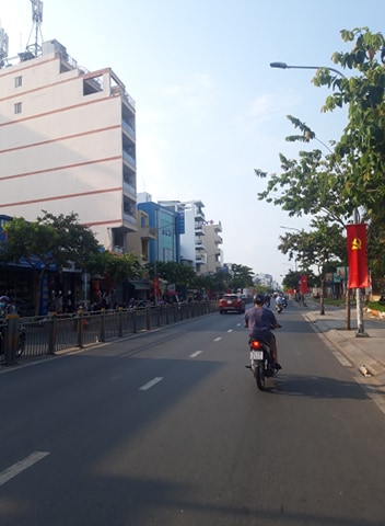 MT Kinh Doanh Thoại Ngọc Hầu (4,1x18) 1T 2L P.Phú thạnh Q.Tân Phú Giá: 13.7 Tỷ TL