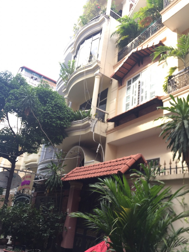 Bán nhà (4.5x17m) hẻm xe hơi đường Trần Hưng Đạo, quận 5