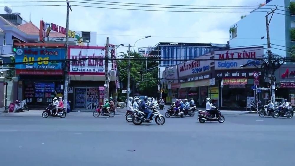 Bán nhà mặt tiền đường Nguyễn Bặc Q. Tân Bình ngay chợ Phạm Văn Hai 