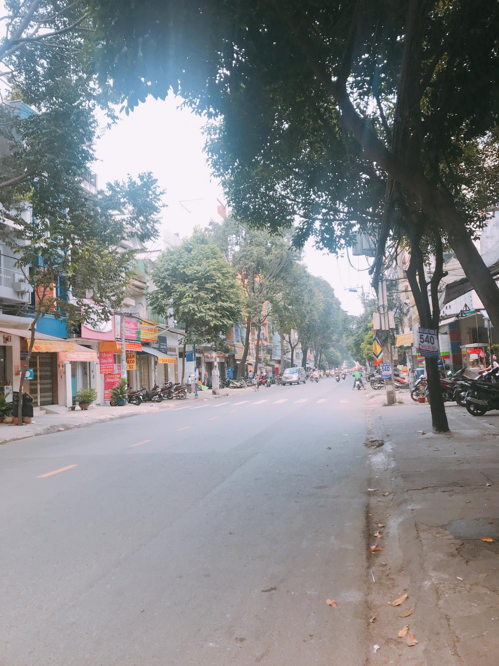 Gia đình xuất cảnh định cư bán gấp nhà HXH 6m đường 3/2, DT: 3.2x12m, 3 lầu, giá 6.9 tỷ