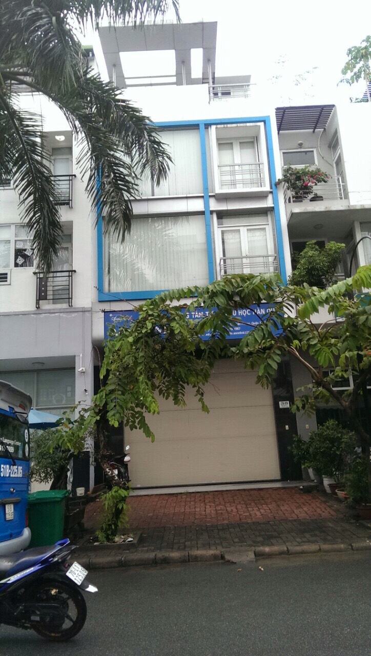 Cần bán nhanh căn nhà phố Hưng Gia Hưng Phước - Phú Mỹ Hưng, 6x18.5m, giá 19 tỷ