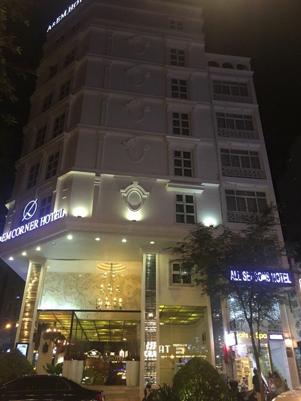 Bán gấp khách sạn 3 sao đường Bùi Thị Xuân, phường Bến Thành Q1,DT:13x26m, 1 hầm 10 lầu.Giá 166 tỷ