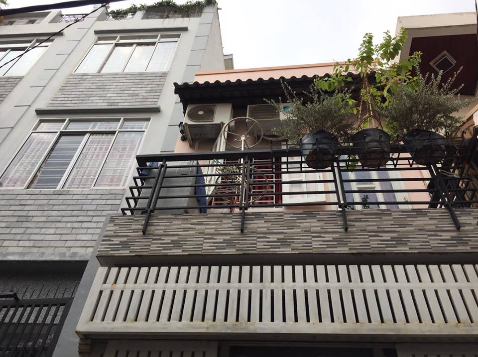 .Cần bán .Q.BT .DT 3.7x20m . HXH  Lê Quang Định ,Trệt ,2L ,ST.Giá 7.5 tỷ.