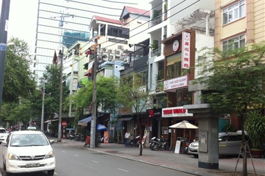 Bán nhà MT Nguyễn Hiền P4, Q3, DT 7.2x20m, trệt 3 lầu, gần Điện Biên Phủ