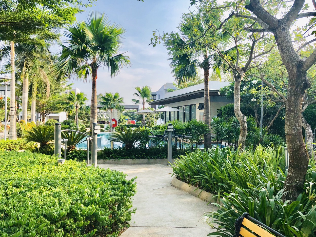bán biệt thự 2lầu góc 2 mặt tiền trong khu biệt thự Golfpark, Hoàng Hữu Nam, Quận 9