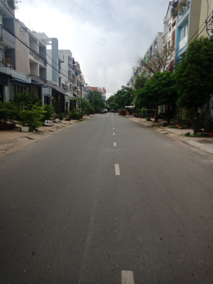 Bán gấp nhà mặt tiền Cao Đạt, Q. 5, DT: 3*14m, giá rẻ nhất con đường này, giá chỉ 8.5 tỷ