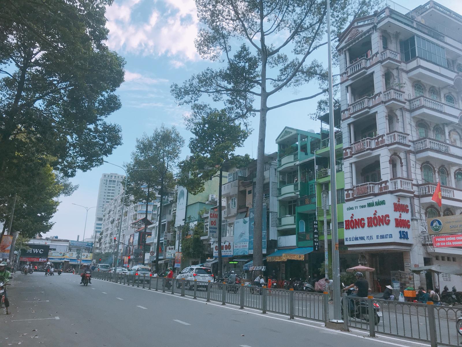 Bán nhà MT Tô Hiến Thành, P. 13, Q. 10, DT: 4.5x22m, giá 22 tỷ