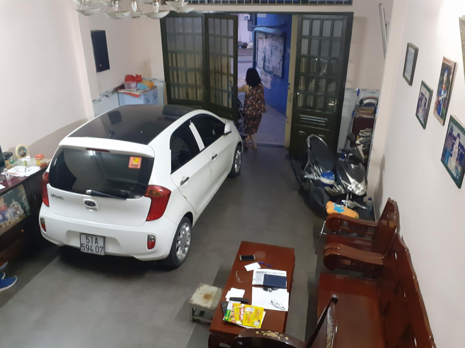 Xe hơi vào nhà Nguyễn Văn Đậu Bình Thạnh dt 61m2, 2 lầu, 3 pn. 8.8 tỷ