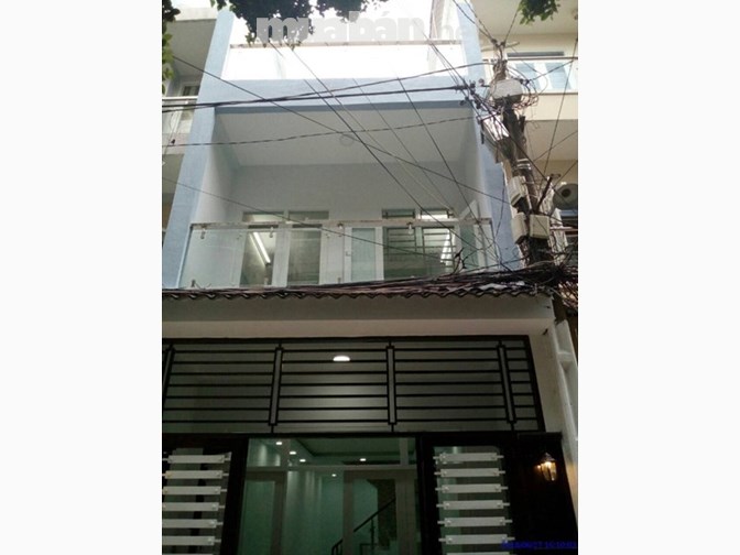 Nhà 2 tầng kiên cố, DT: 4x11m. Hẻm 8m Phú Thọ Hòa, TP. Giá: 5 tỷ TL. LH: 0931851183