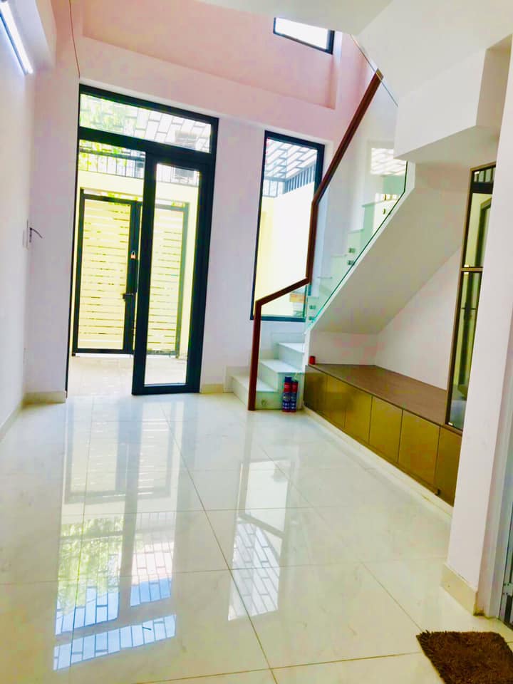 Bán Nhà Lê Văn Sỹ, 54m2, HXH 3 Tầng Sân Thượng Giá 7 Tỷ