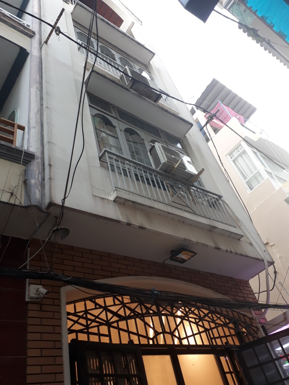Bán nhà mặt tiền đường Cao Đạt góc Nguyễn Biểu, 3x13m, nhà 1 lầu giá bán chỉ cỏ 8.1 tỷ TL